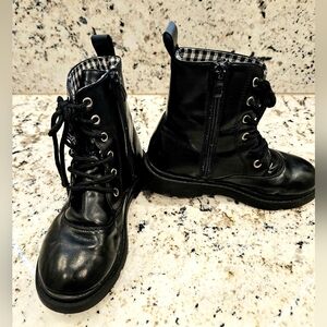 Girls Black Side Zip Up Boots